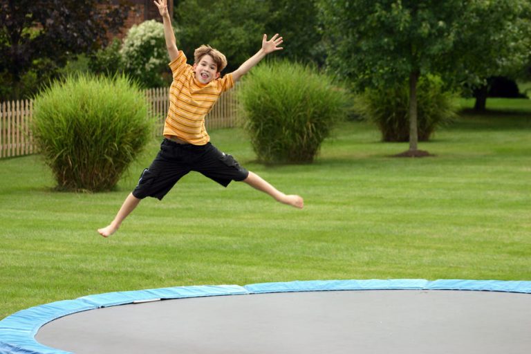 Propel Trampoline v/s Skywalker Trampoline