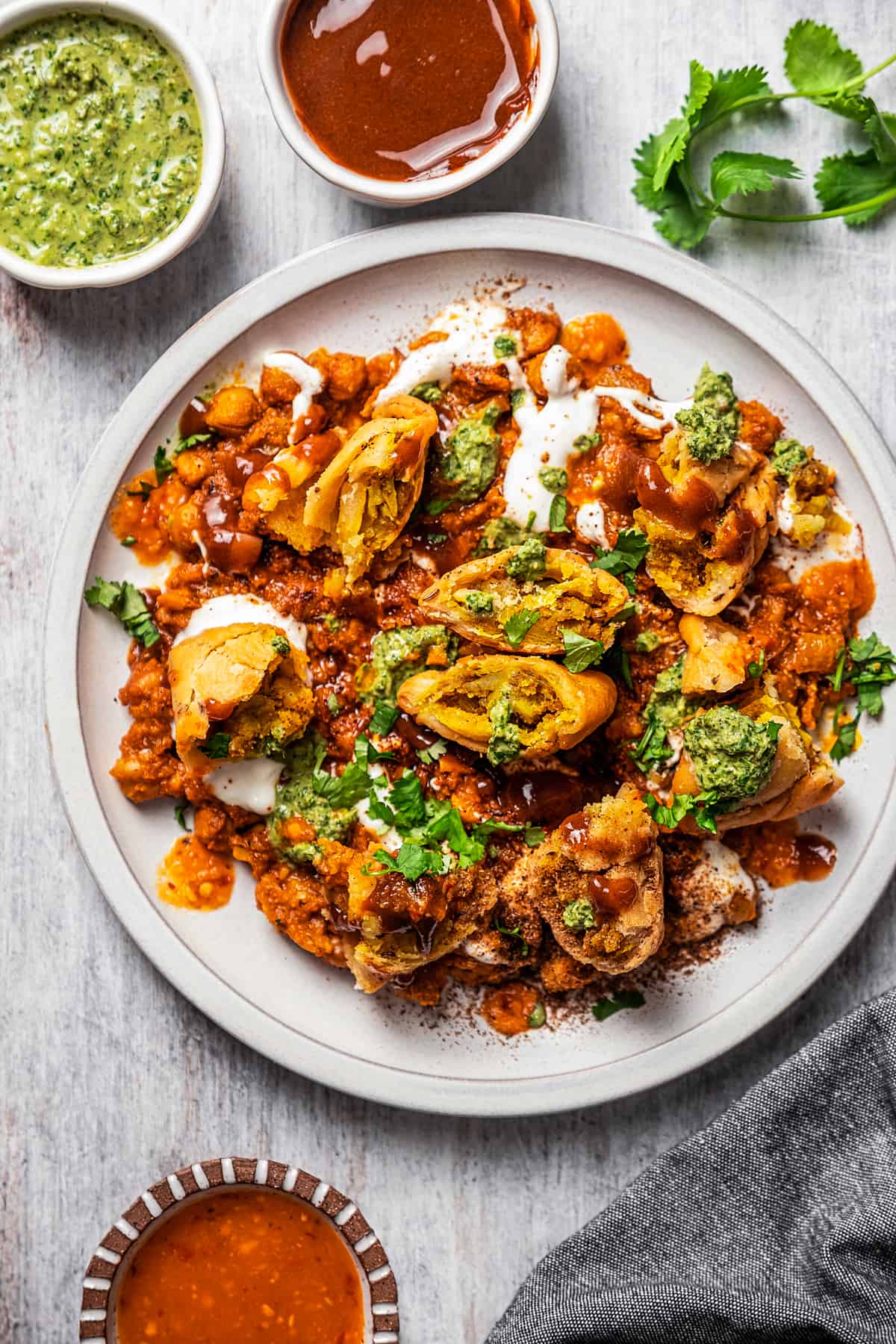 Chicken tikka masala with tandoori naan